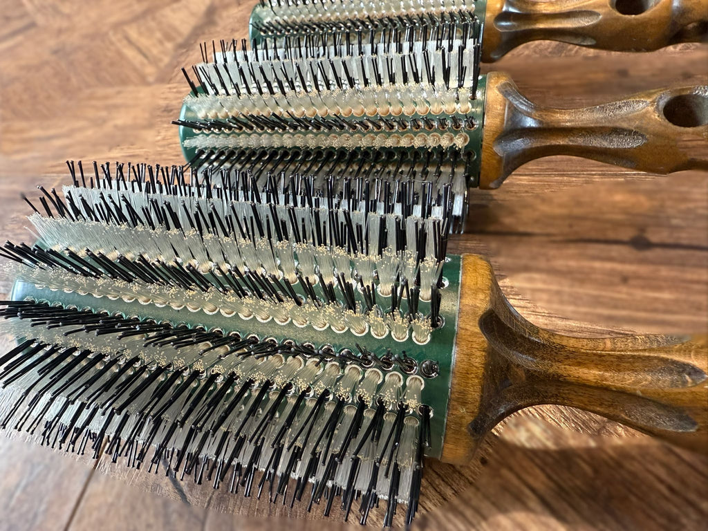 Universal: Mixed Bristle Round Hair Brush